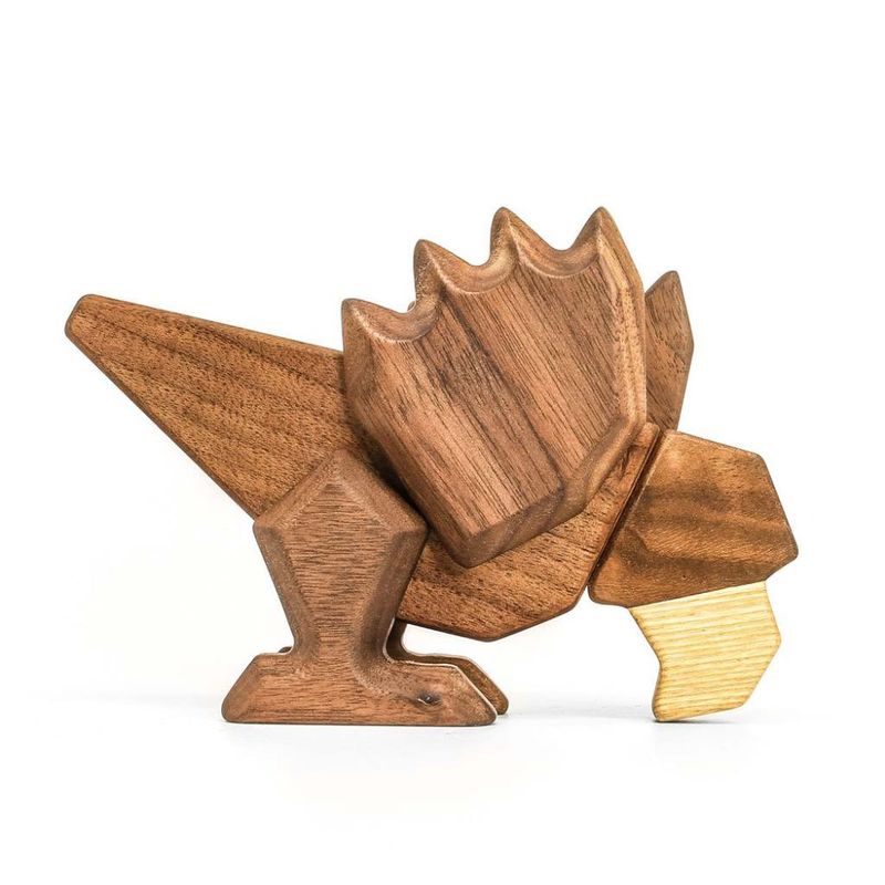 Fablewood parrot